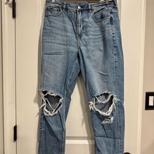 American Eagle Outfitters Light Blue Distressed Boyfriend Jeans